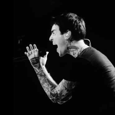 El artista alternativo canadiense Jutes comparte su visión musical en el podcast Lipps Service, explorando su último trabajo.